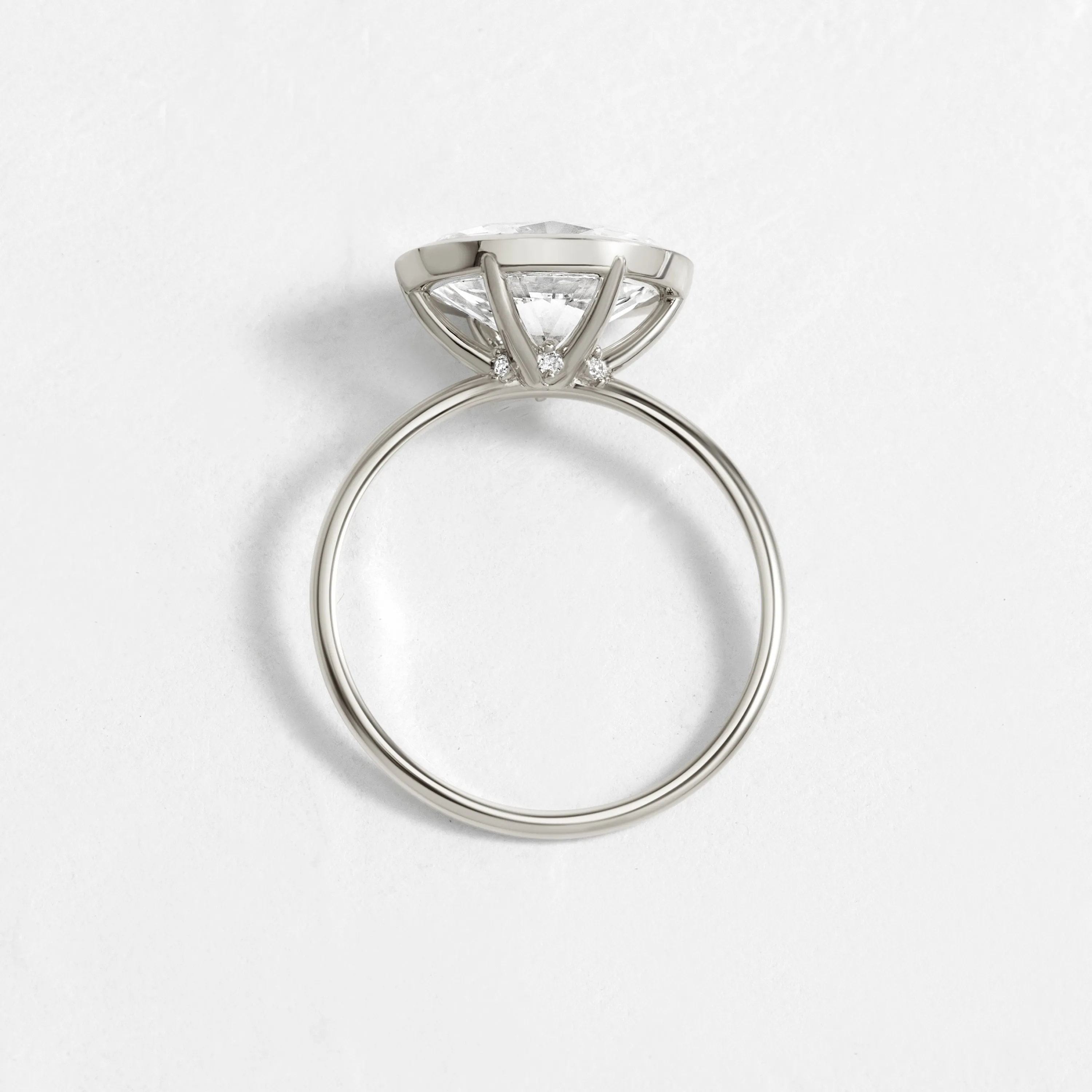 Formation Ring, Oval Cut